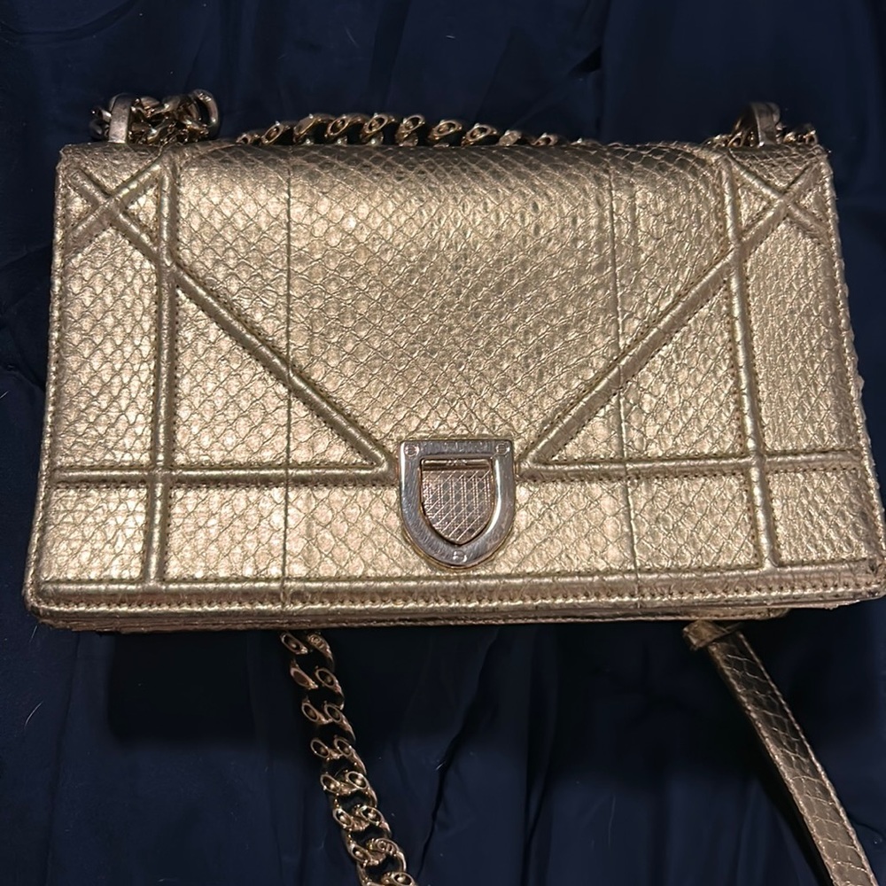 CHRISTIAN DIORMetallic Brushed Calfskin Diorama Wallet on Chain Sage Gold